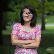 Jooyun "Julie" Oh Ybarra ’98BUS