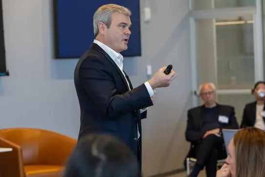 Ryan McManus Interviews Vinod Khosla on the Transformative Power of Entrepreneurial Thinking