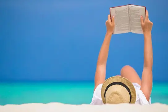 What Do Scholars Read in Summer?