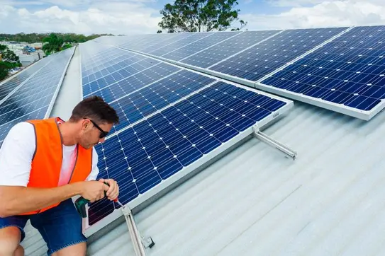On the Heels of a Boom, a Foggier Future for Solar